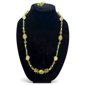 Elegant Green Beaded Necklace & matching earrings EUC